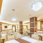 Eco Momata Hotel Kolarovo