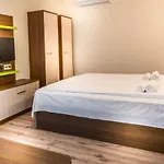 Eco Momata Hotel
