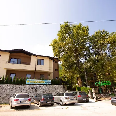 Eco Momata מלון 2*