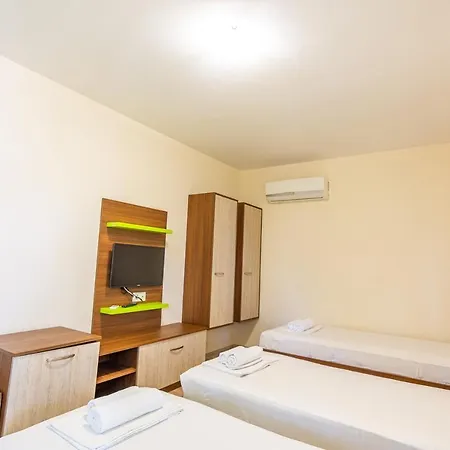 מלון Eco Momata Kolarovo