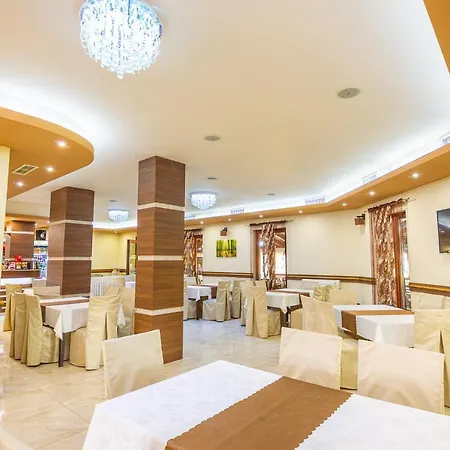 Eco Momata 酒店 2*