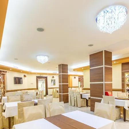 Eco Momata 酒店 Kolarovo