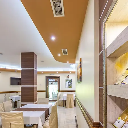酒店 Eco Momata 2*